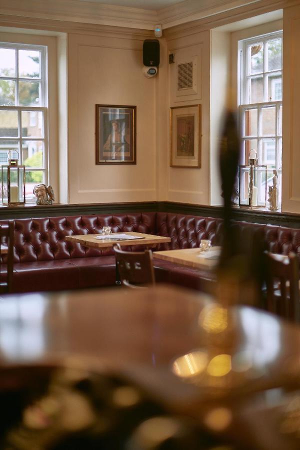 The Lord Grenfell Bed & Breakfast Maidenhead Exterior photo The interior of the restaurant